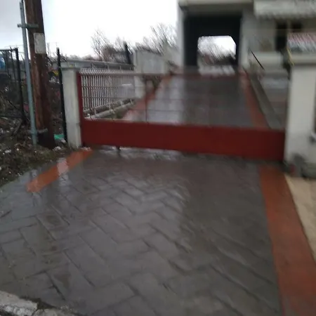 דירה 36 χαριλάου τρικούπη διαμέρισμα με θέα το πάρκο *
